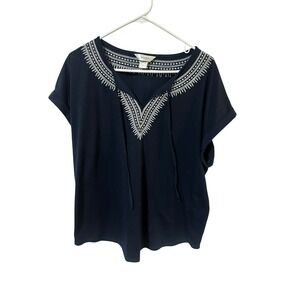 CJ Banks Size 1X. Top‎ Embroidered Neckline Navy Blue Short Sleeve
